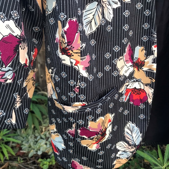 Floral blazer - Picture 3 of 4